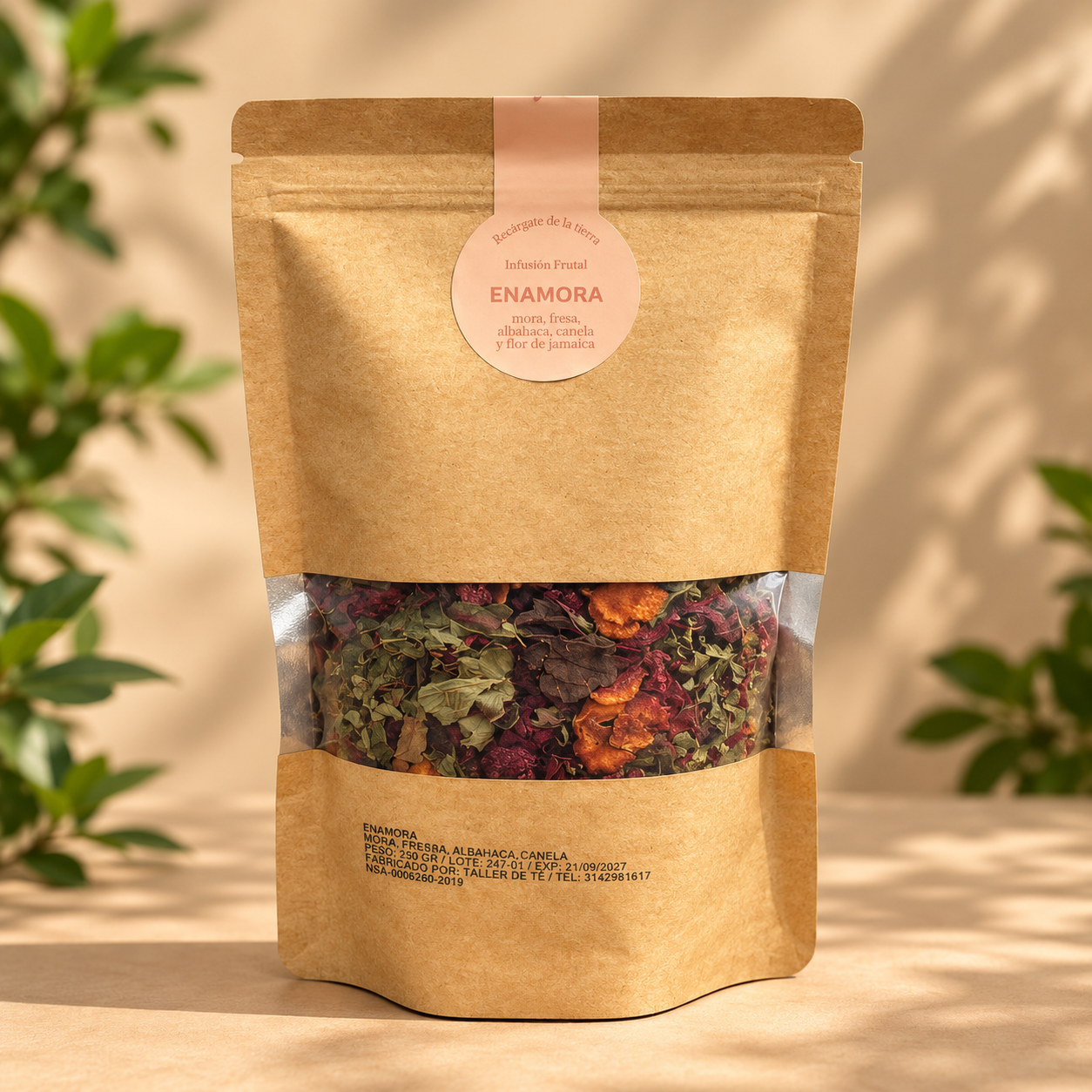 Infusión frutal Enamora en luz natural